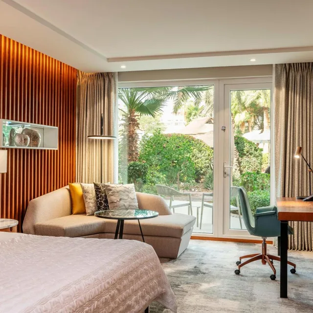 Meridien Club, Garden View, Executive Lounge Access، Le Meridien Dubai Hotel and Conference Centre 4/8