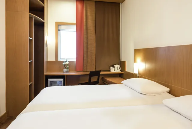 غرفة قياسية بسريرين منفصلين، Ibis Abu Dhabi Gate Hotel 3/10