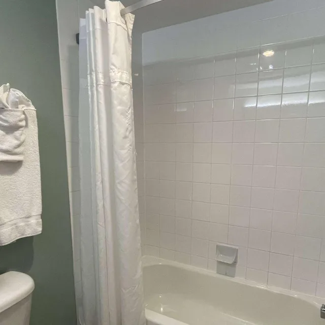 جناح بسرير بطابقين وسرير كوين، Super 8 By Wyndham Peterborough 7/13