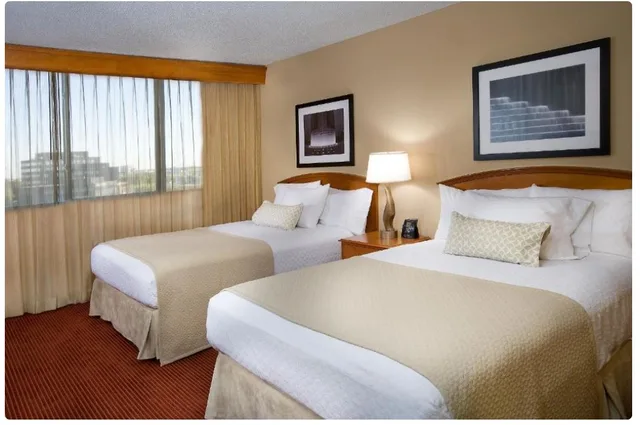 جناح بسريرين مزدوجين بغرفتين، Embassy Suites by Hilton Kansas City International Airport 1/2