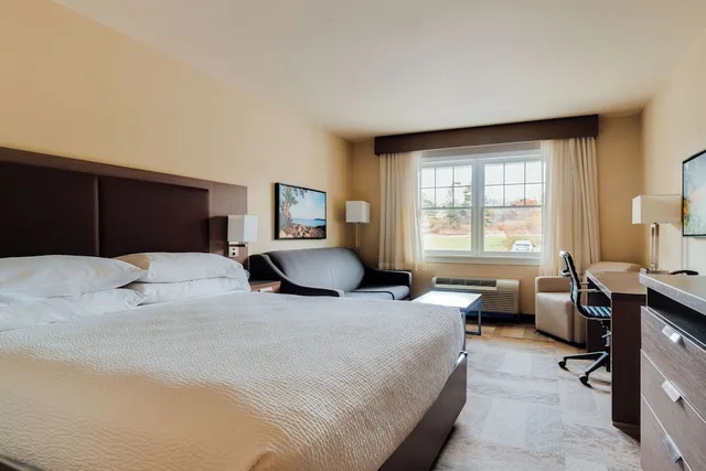 غرفة بسرير كينج بشرفة، Belfast Harbor Inn 3/8