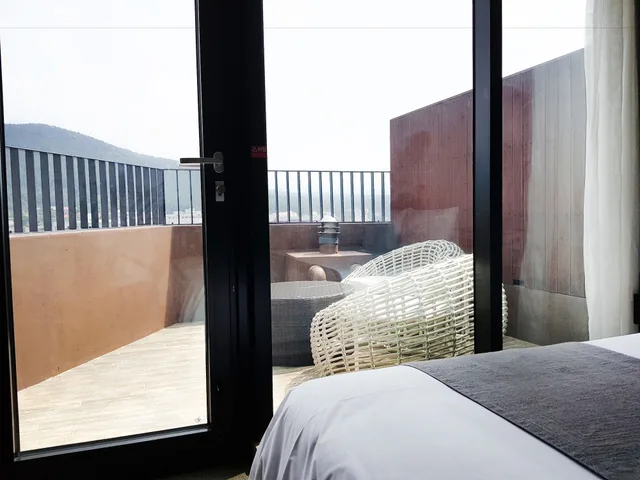 غرفة بسرير مزدوج وسرير فردي بشرفة، Benikea I Jin Hotel 2/3