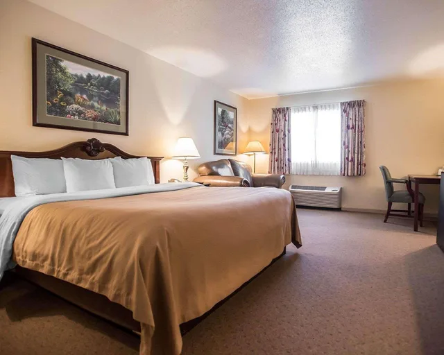 غرفة بسرير كوين لذوي الإعاقة، Quality Inn New Columbia-Lewisburg 1/2