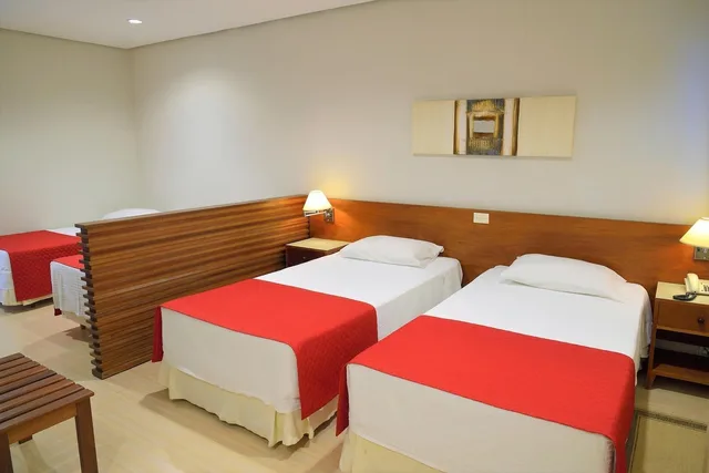 غرفة رباعية، Hotel Majestic 2/3