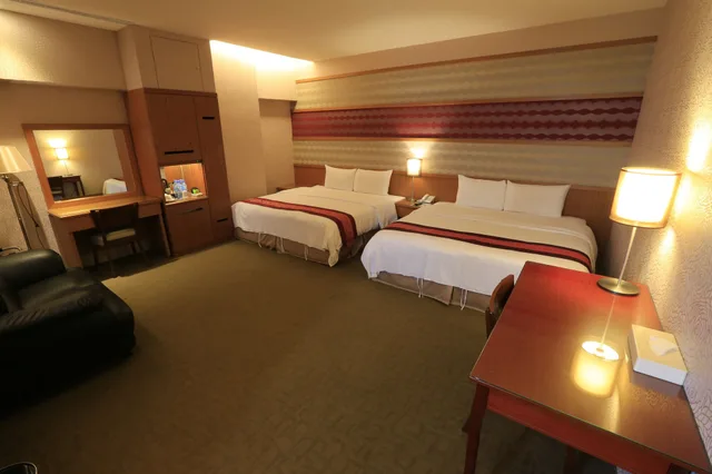 غرفة عائلية رباعية بسريرين مزدوجين، York Hotel 5/10