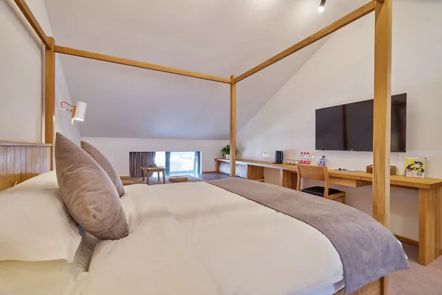 غرفة ديلوكس بسرير كوين، Yueshang Yunshe Boutique Hotel 3/8