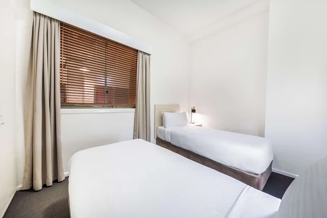 شقة بسرير كينج وسريرين منفصلين بغرفتي نوم، Oaks Sydney Goldsbrough Suites 5/10