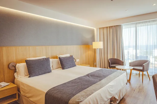 Room, Double Bed, Pool View, Balcony, HOTEL 55 SANTO TOMAS 1/3