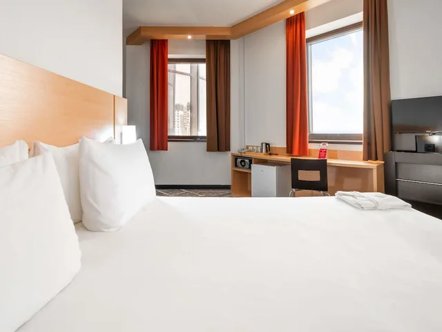 Premium Twin, Ibis Astana Hotel 4/10