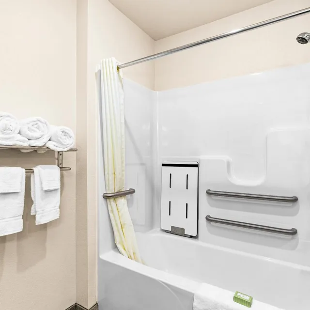 Studio, Accessible, Cobblestone Hotel & Suites International Falls 6/6