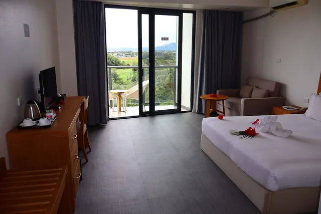 Room, King Bed, Bay View, Sofa، Nalagi Hotel 4/10