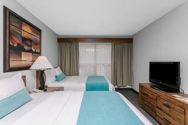 Room, 2 Double Beds, Tonquin Inn Jasper Hotel 4/8
