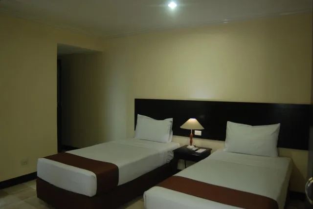 Room, Triple, Golden Peak Hotel and Suites powered by Cocotel 7/10