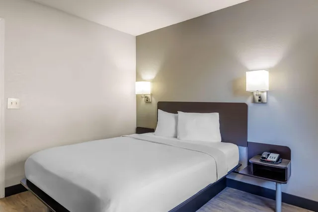 غرفة بسرير كوين لذوي الإعاقة، Motel6 Elizabethtown, KY 5/10