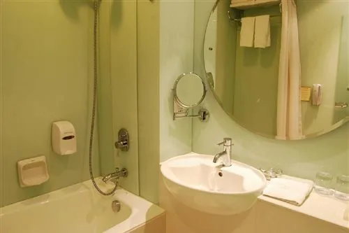 غرفة بسريرين منفصلين، Wharney Hotel 2/2