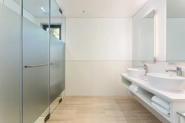 2 Bedrooms, Garden Suite, Queen and Twin Beds, Garden Access، Pine Cliffs Gardens 10/10