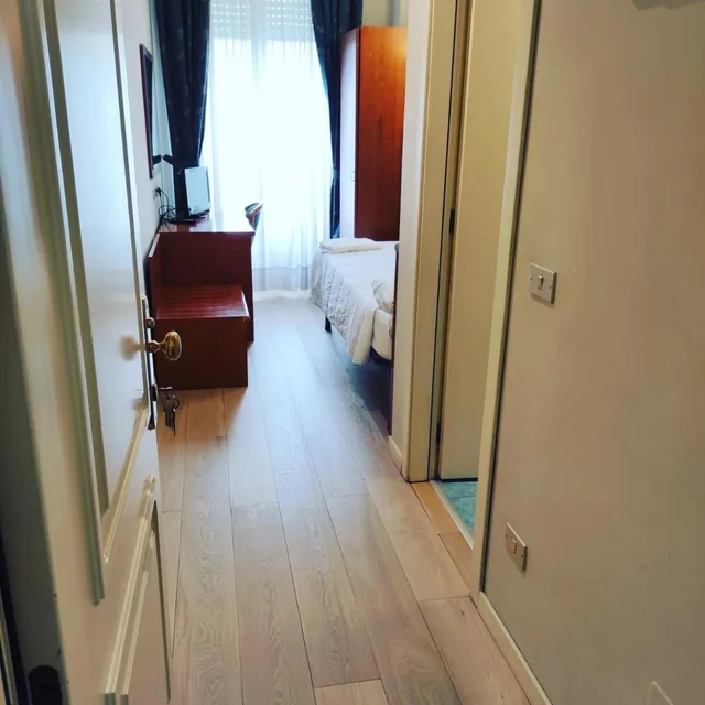 غرفة مفردة، Hotel Laura 5/24