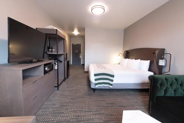 جناح بسرير كينج لذوي الإعاقة، Oxford Suites Paso Robles 2/7