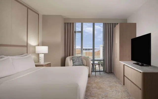 جناح بريميوم بإطلالة على المسبح بغرفة نوم واحدة، Hilton West Palm Beach 1/3