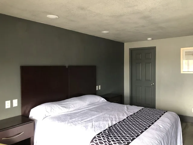 غرفة بسرير كينج، Budget Inn Valparaiso Niceville EglinAFB 2/3