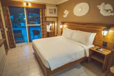 King Bed, Pool Access, Roman Empire Panglao Boutique Hotel 1/1