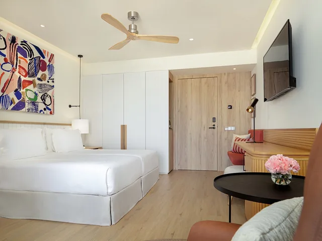 Cathedral, Superior, Single, Twin Beds، H10 Croma Malaga 2/10