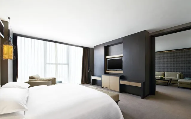جناح بريميير بسرير كينج، SHERATON SHANGHAI WAIGAOQIAO HOTEL 1/6