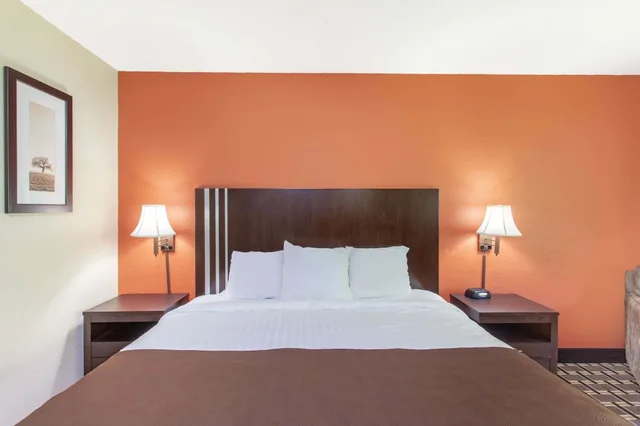 غرفة بسرير كوين، Americinn By Wyndham Cloquet 3/10