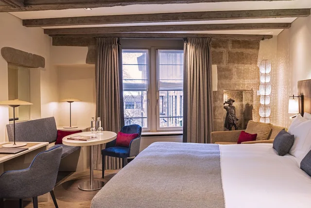 غرفة بريستيج بسريرين منفصلين، Hotel Les Armures 3/3