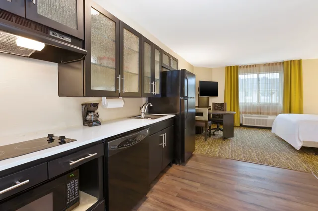جناح بسرير كوين بغرفة نوم واحدة لذوي الإعاقة، Candlewood Suites Washington North 5/5