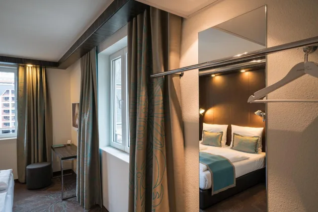 غرفة قياسية بسرير كينج، Hotel Motel One Leipzig-Nikolaikirche 5/9