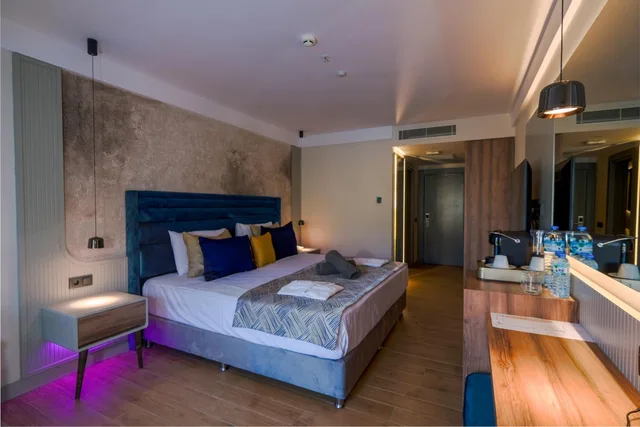 Room, Double Bed, Pool Access، Ada Port Hotel 1/3