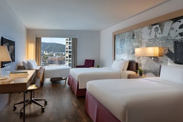Family, 2 Double Beds, RENAISSANCE ZURICH TOWER HOTEL 2/7