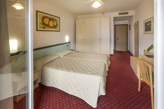Standard, Murphy Bed, Queen Bed, Garden View, Hotel Du Lac 3/10