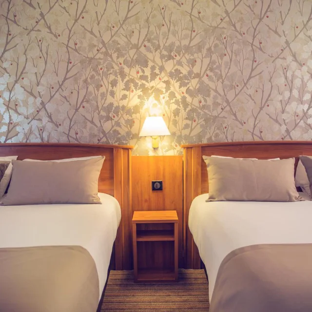 غرفة ثلاثية، TIMHOTEL LE LOUVRE 3/10
