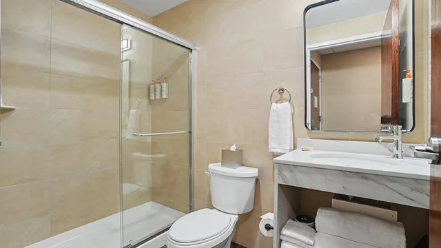 غرفة ديلوكس بسريرين كوين، Hotel Troy, Trademark Collection by Wyndham 4/5