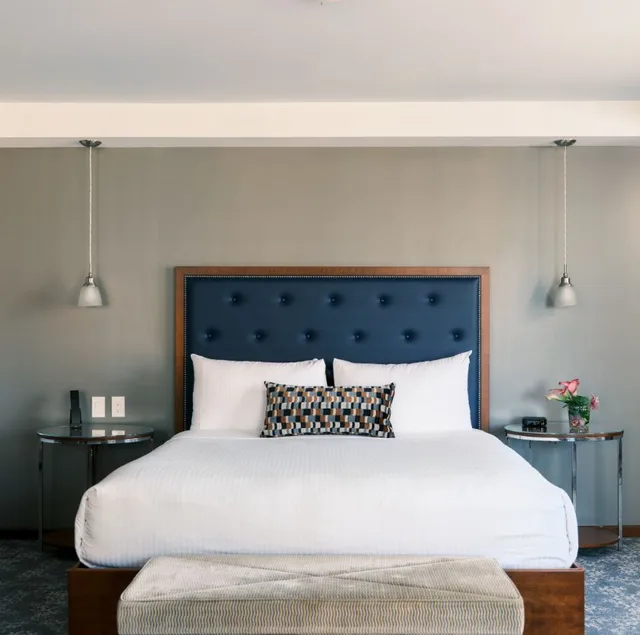جناح بشرفة، Battery Wharf Hotel Boston Waterfront 1/2