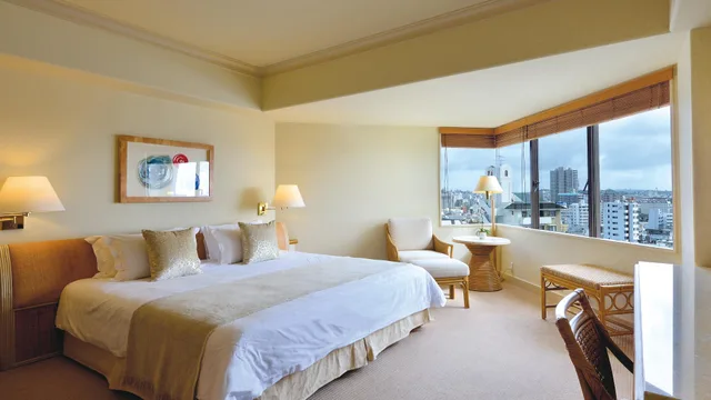 غرفة ديلوكس بسرير كينج بإطلالة على المدينة، The Naha Terrace 1/1