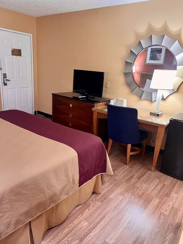 غرفة قياسية مفردة بسرير كينج، Executive Inn Schenectady 5/8