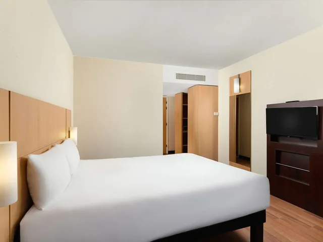 غرفة قياسية بسرير مزدوج، ibis Styles Budapest Heroes Square 6/10