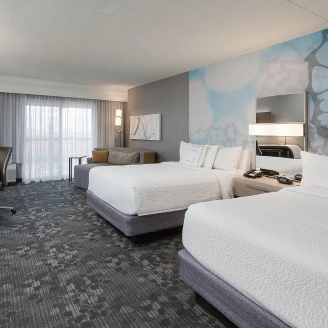 غرفة ديلوكس بسريرين كوين، Courtyard By Marriott Toronto Vaughan 1/8