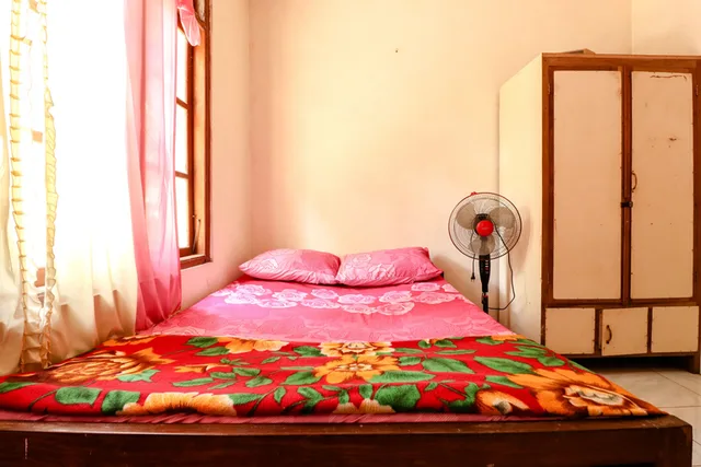 غرفة قياسية، Iran Homestay 2/4