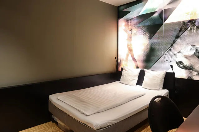 Compact Double No Windows، Comfort Hotel Xpress Stockholm Central 2/5