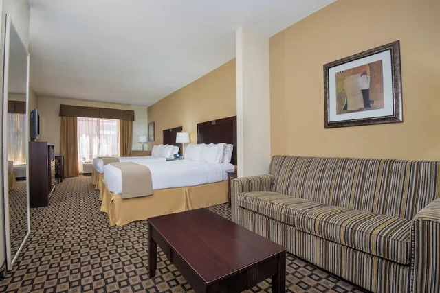 جناح بسريرين كوين بمنطقة جلوس، Holiday Inn Express Hotel Suites Clovis 2/5