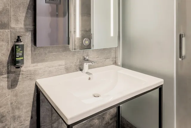 غرفة قياسية بسرير كوين، B&B HOTEL Prato City Center 7/7