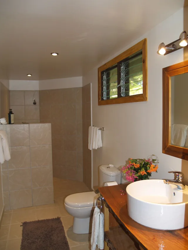 1 Bedroom, Superior, Family, Bungalow, 1 Queen and 1 Single Bed, Ocean Front، Le Vasa Resort 10/10