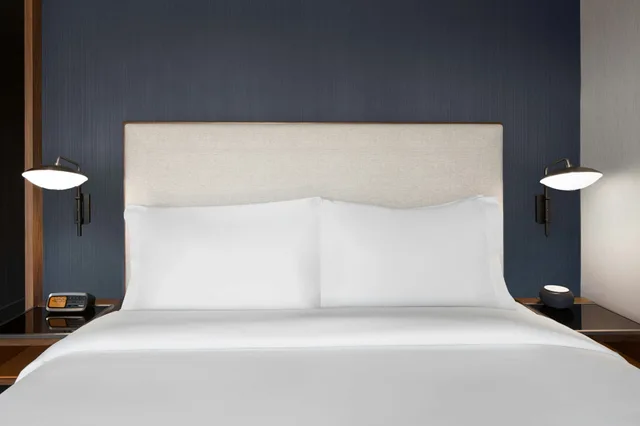 غرفة، Courtyard by Marriott Calgary Downtown 1/1