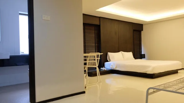 Cove, Deluxe, Corner, S2 Hotel 5/9