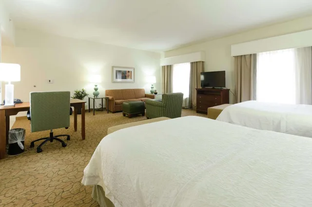 Studio, 2 Queen Beds, Kitchenette, Bathtub, Hampton Inn Hickory 1/6