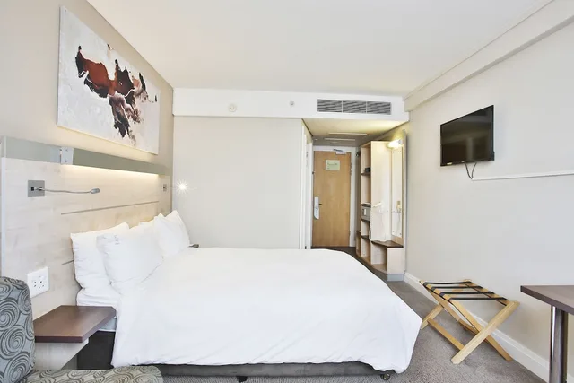 غرفة قياسية بسرير مزدوج بغرفة نوم واحدة، RH Hotel Pretoria 1/3
